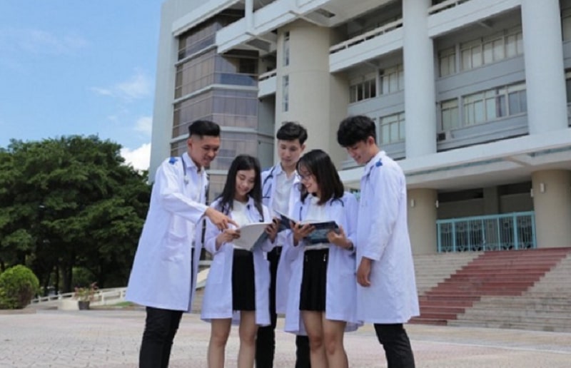 có nên học khoa y đại học quốc gia tp hcm